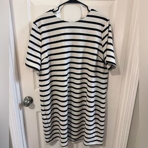 Old Navy Black and White Striped Dress